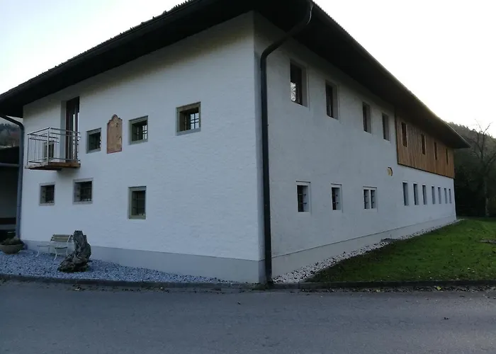 Hoamatleuchten アパート Pettenbach